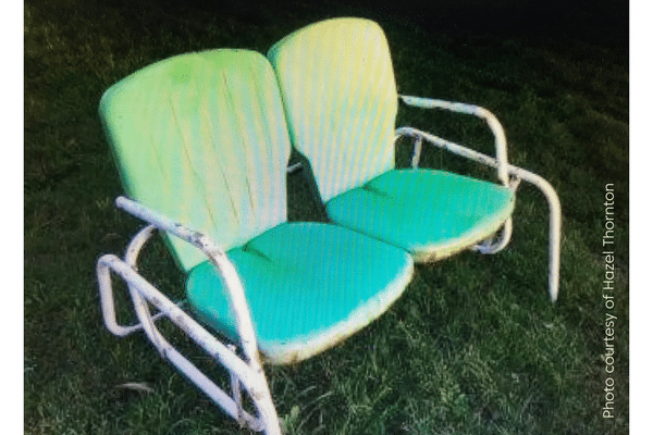 Grandma's Lawn Chairs: Do Your Photos Tell a Story? | ThePhotoOrganizers.com